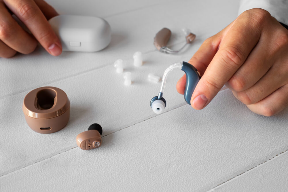 La relación entre audición y equilibrio: lo que el oído hace por tu estabilidad sin que lo sepas.